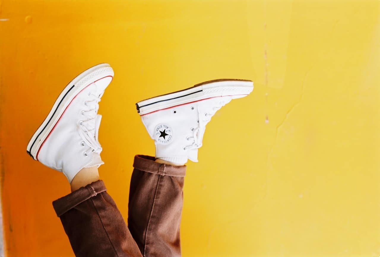 White converse all star snickers